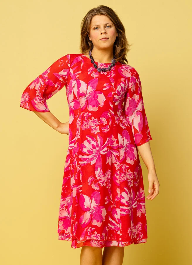 BRAVO viskosklänning Big Red