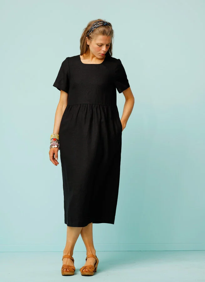 BRI linneklänning Svart