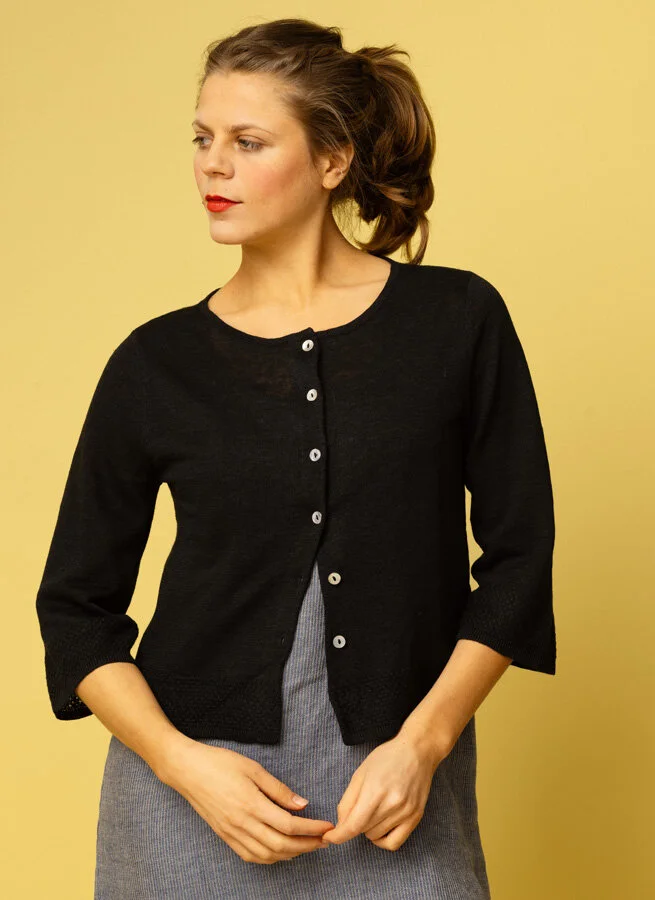 ESSI Linnekofta Svart