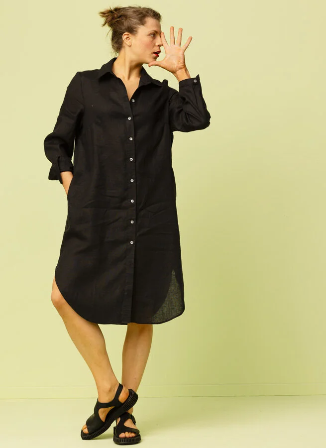 FLORA linneskjorta Svart