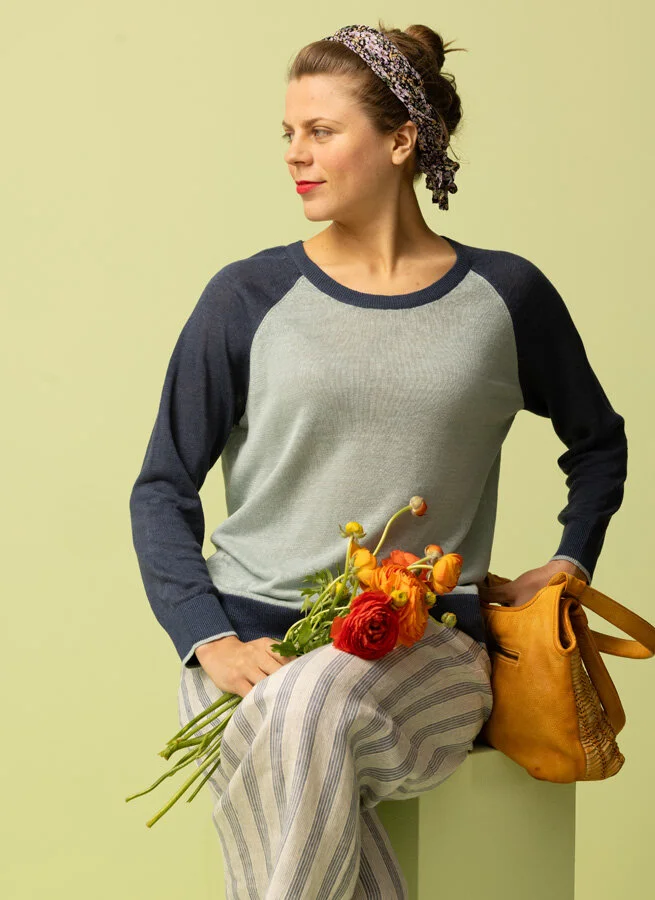 Scarf 55x65 Rosenskära