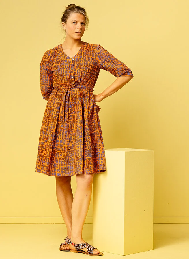 KATJA bomklänning Batik Giraff