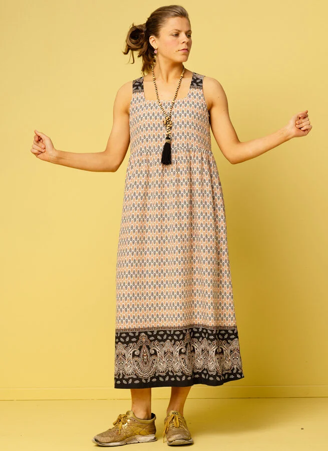 KINA viskosklänning Humle