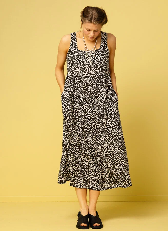 KINA viskosklänning Tryck