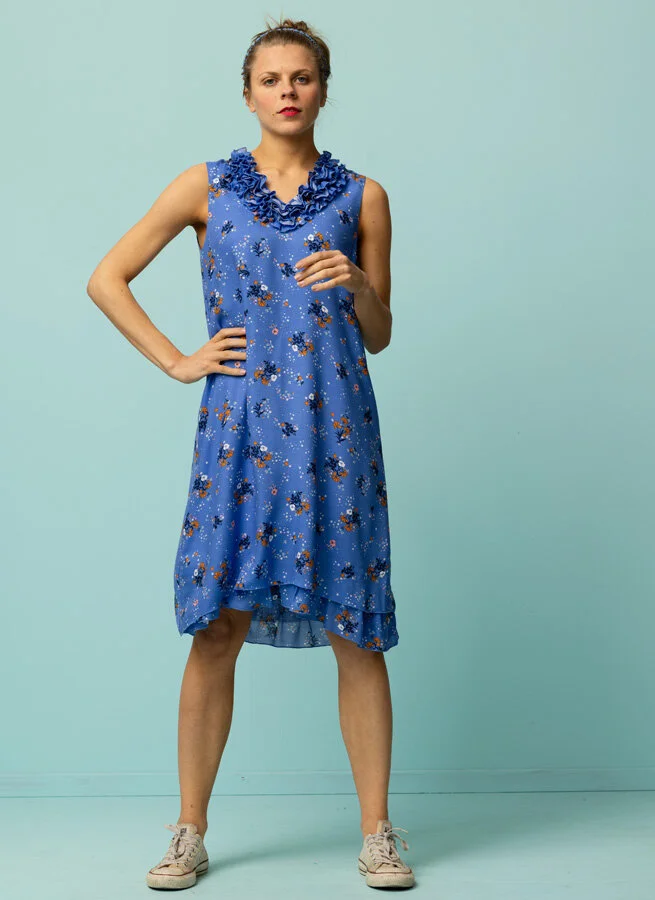 MANARA viskosklänning Star