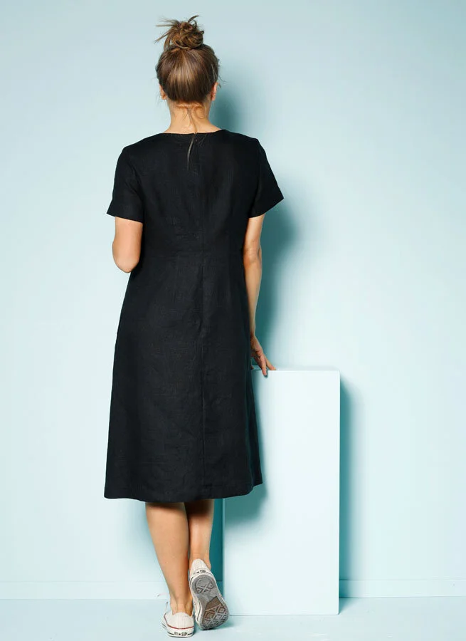 MIMMI linneklänning Svart