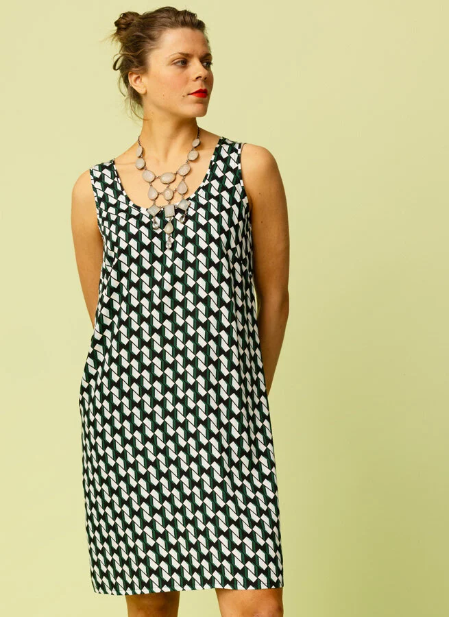 MODY viskosklänning Chess