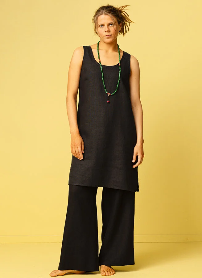 MODY linneklänning Svart