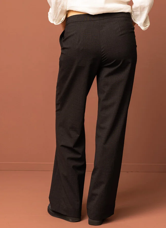 NAIMA ullbyxa Mörkgrå