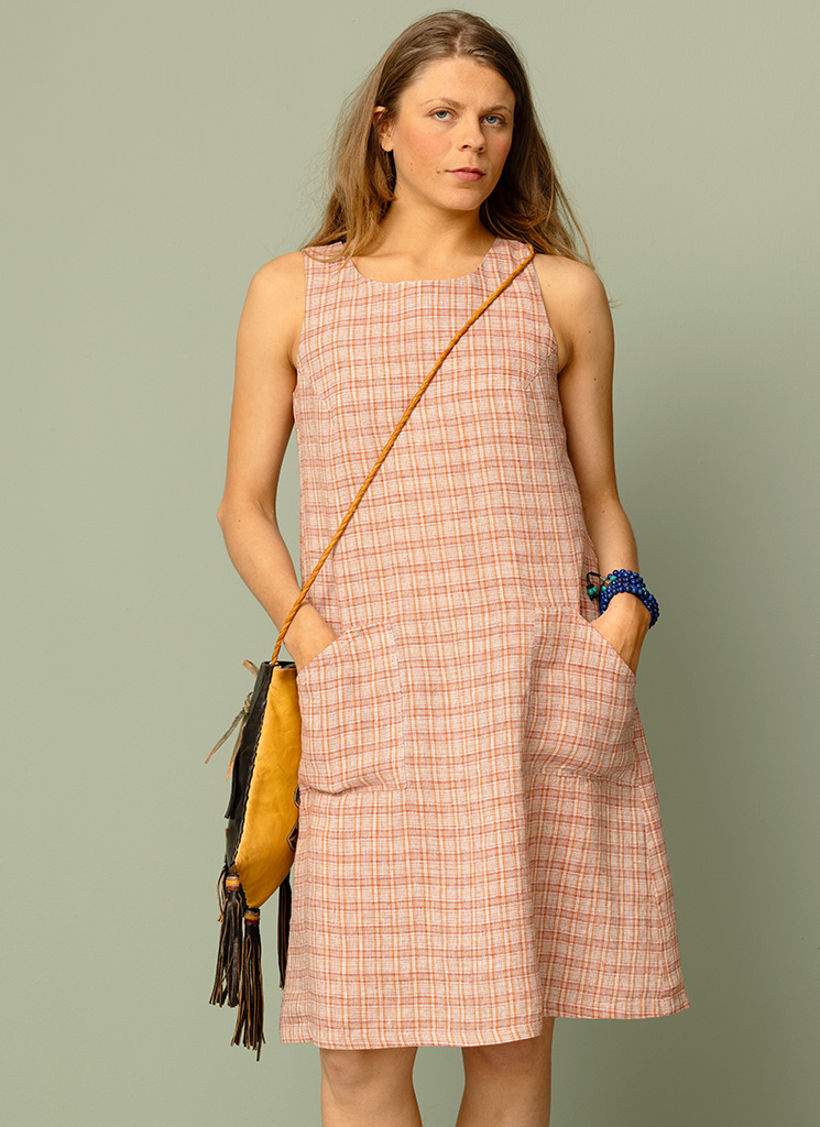 NIRANDA linneklänning röd ruta