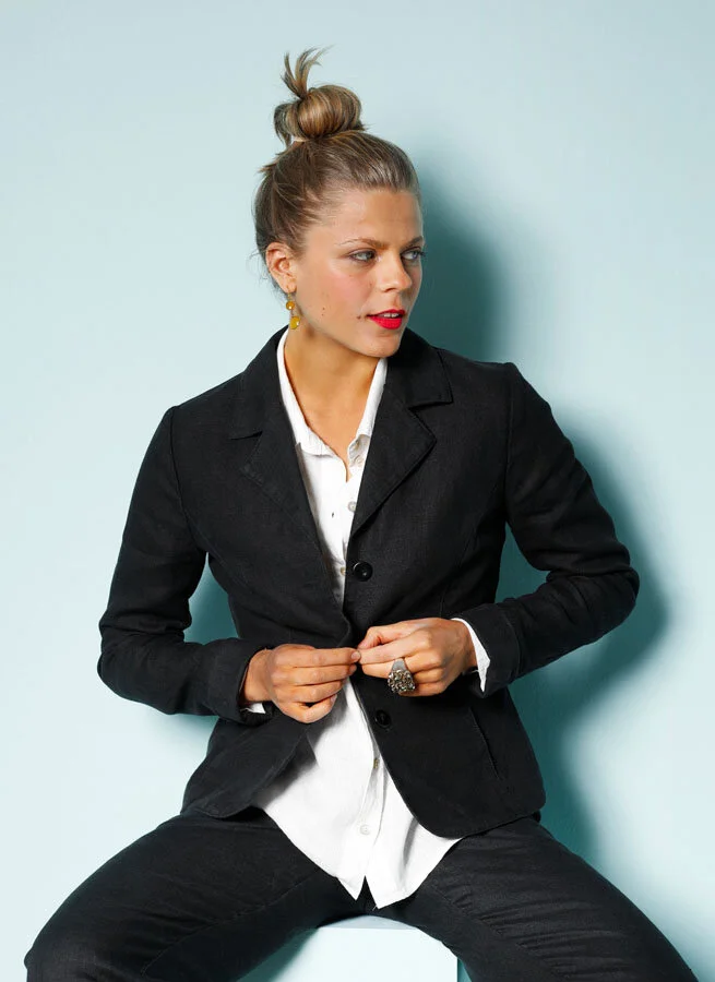 PAULINA linnekavaj Svart