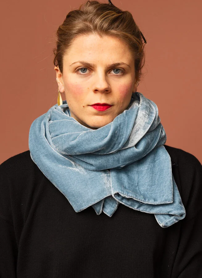 Sammetssjal LJUSBLÅ