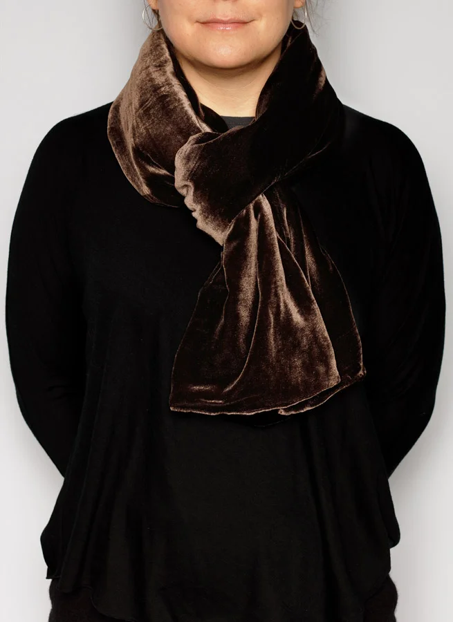 Sammetssjal BRUN