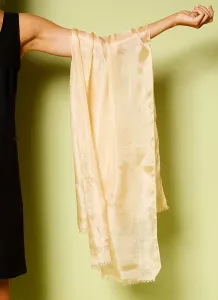 Sidensjal Sandelträ