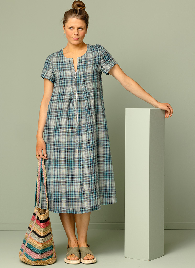 SOLAN linneklänning blå ruta