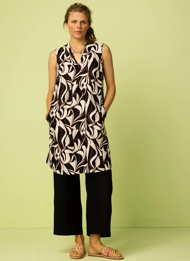 SUZY linneklänning Kelp svart