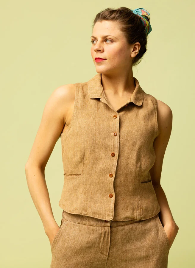 TJUGOSJÖ linneväst Fiskben hassel