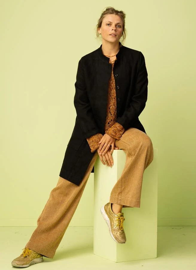 TURA linnejacka Svart