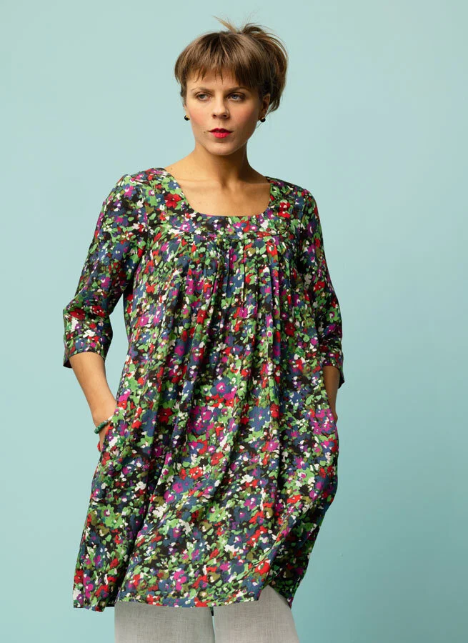 VASS viskosklänning Diffus