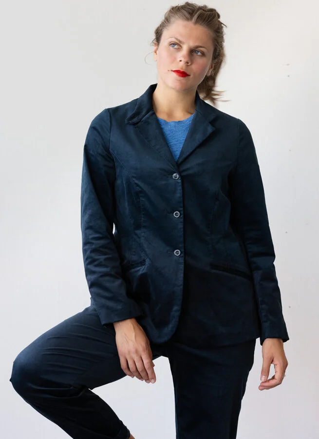 VERONIKA sammetskavaj Bläckblå