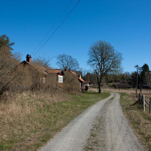 Vandringsleden Utö runt passerar bland annat lilla Kroka by på norra Utö