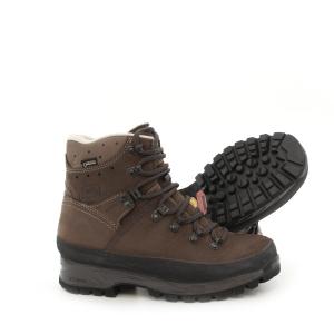 Ett par av den vattentäta, bruna vandringskänga Meindl Island Lady i nubuck