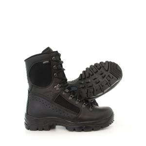 Ett par av den vattentäta, svarta polis- och militärkänga Meindl Kampfstiefel i läder och syntet