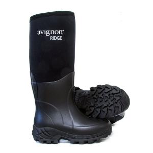 Ett par av den höga, varma vinterstöveln Avignon Ridge High. Svart.