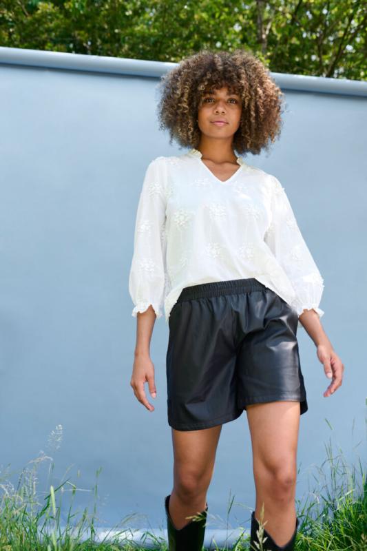 CUCASSANDRA SHORTS BLACK CULTURE