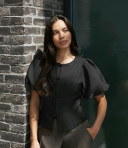ANELA MANDARIN DULL SATIN BLOUSE BLACK NEO NOIR