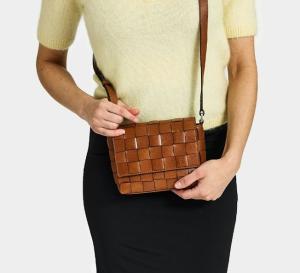 LARA SHOULDERBAG TAN SADDLER