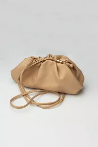 DUMPLING BAG BEIGE BOW19