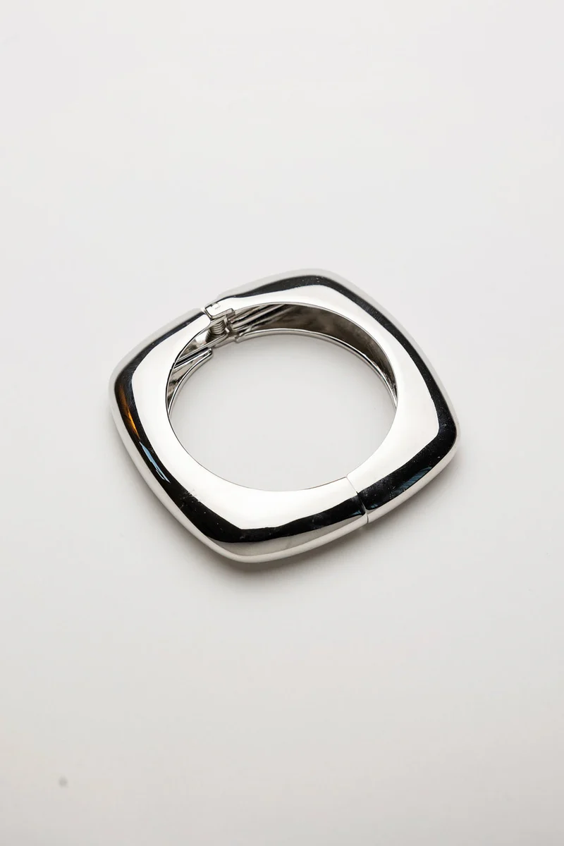 SQUARE SILVER BRACELET BOW19