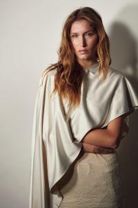 PAULINE CAPE BONE BOW19