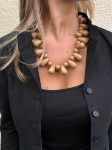 ZINA BIG NECKLACE NOUGAT BOW19
