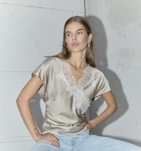IDUNCC LACE SS BLOUSE BISQUIT CO'COUTURE