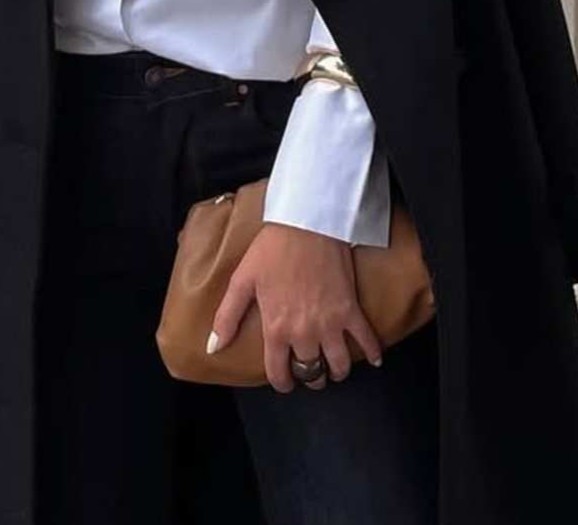 DUMPLING BAG CAMEL BOW19