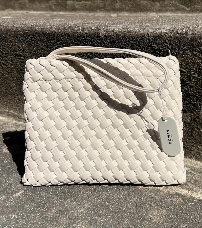 MIA POCKET BAG OFFWHITE BOW19