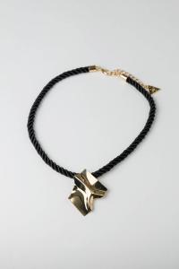 DEIA NECKLACE BLACK BOW19