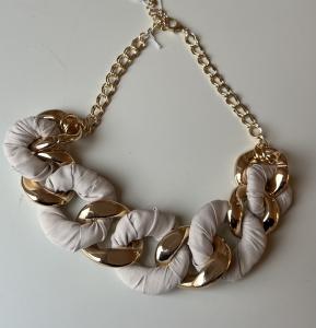 LUISA NECKLACE GREIGE BOW19