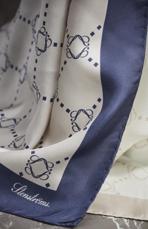 SILK SCARF 67*67CM NAVY PATTERN STENSTRÖMS