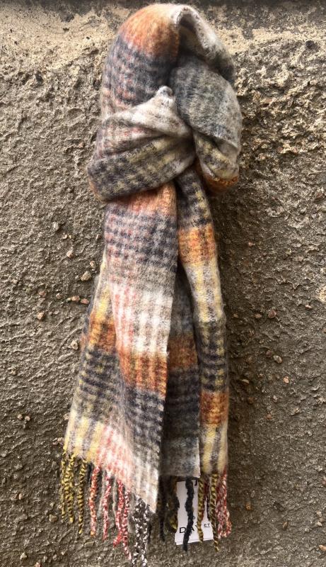 DAY FLUFFY WOOL SCARF BREEN ET BY DAY BIRGER ET MIKKELSEN