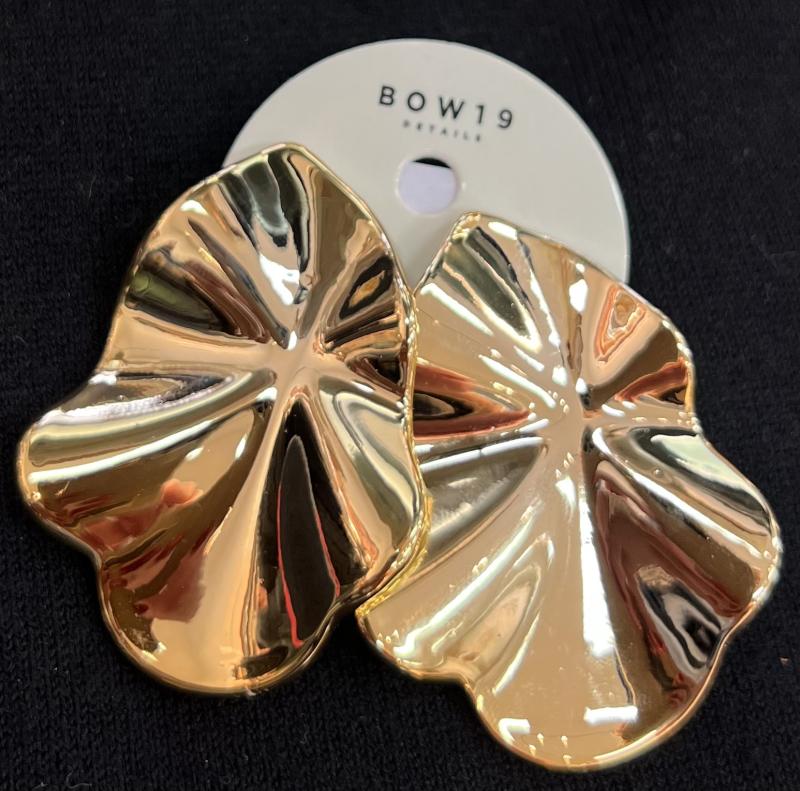 LIP EARRINGS GOLD BOW19