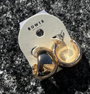 NOELLA HOOPS GOLD BOW19