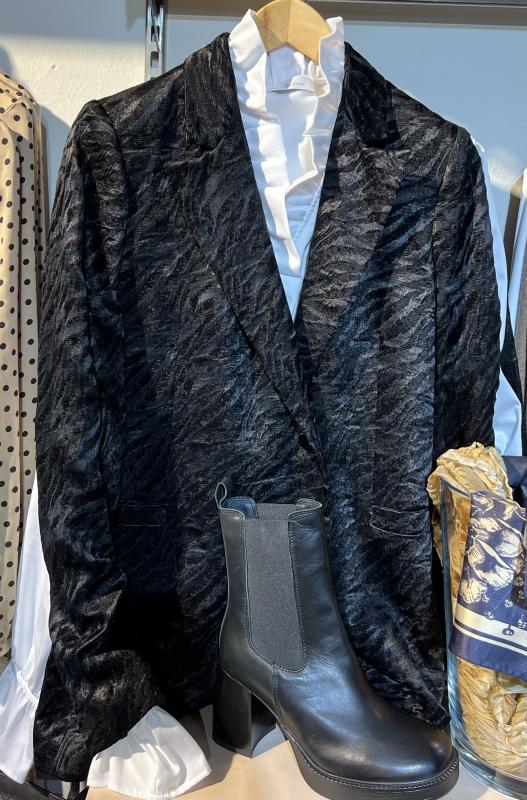 MMGEENA RIZI BLAZER BLACK MOSMOSH