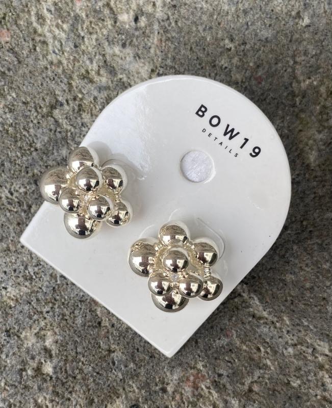 BEAD MULTI STUDS SILVER BOW19