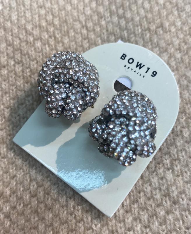 CARRIE STUD SILVER BOW19