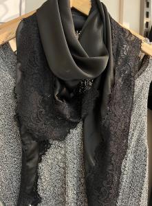 LOUISE LACE SCARF BLACK BOW19