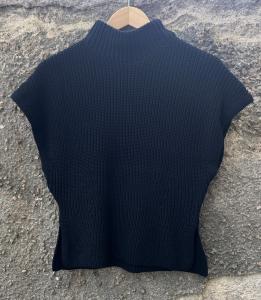 MMBIOLA BINE KNIT VEST BLACK MOSMOSH