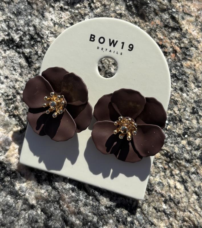FLOWER SMALL EARRINGS DARK BROWN BOW19